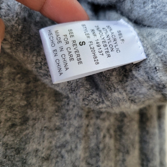 HYFVE Wide Ribbed Turtleneck Oversized Sweater Grey Small NWT - Picture 5 of 8